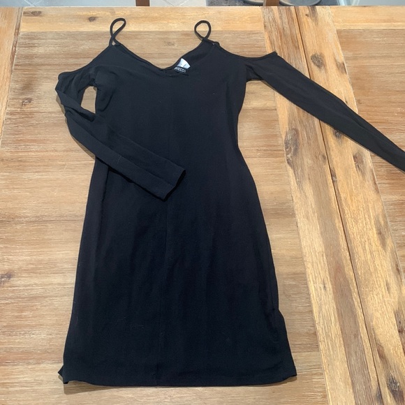 🌵3/$15 🌵 Divided / body con dress / size 8 - Picture 1 of 2